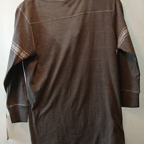 Shirt - Picture 6 of 8